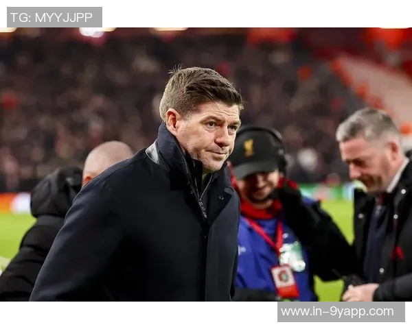 埃因霍温主帅强调球队如同F1赛车需不断优化并坚定信心走在正确道路上