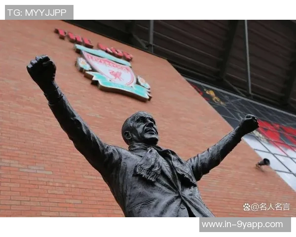 足坛奇葩雕像大盘点萨拉赫C罗大罗法尔考等球星形象奇特引热议